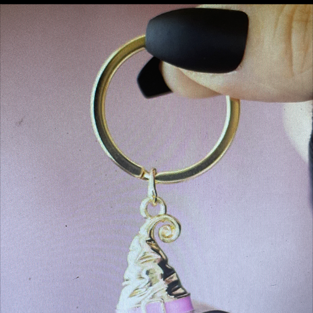 Good witch alloy witch hat keyring pink