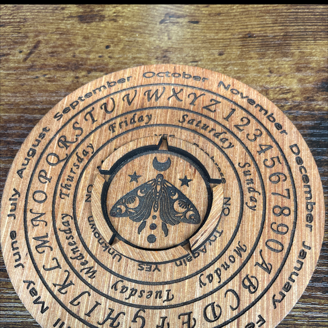 Wooden circle dosing board large